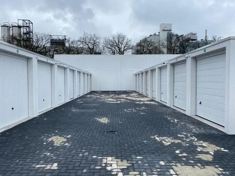 Garagebox/bedrijfsunit park Emmen