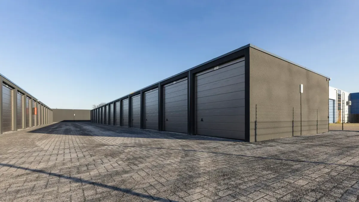 te huur Garagebox in Terneuzen, Lange Reksestraat