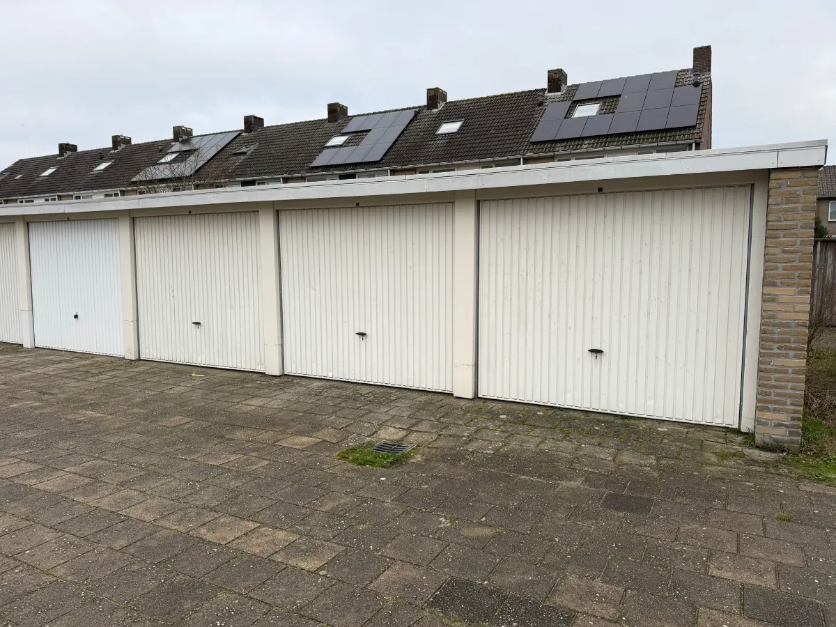Te huur nette garagebox in Apeldoorn