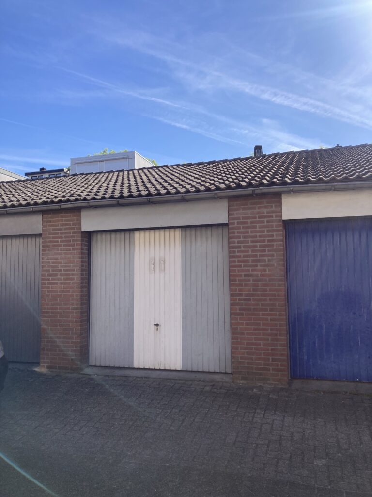 Garagebox-Heerlen-1-buitenzijde