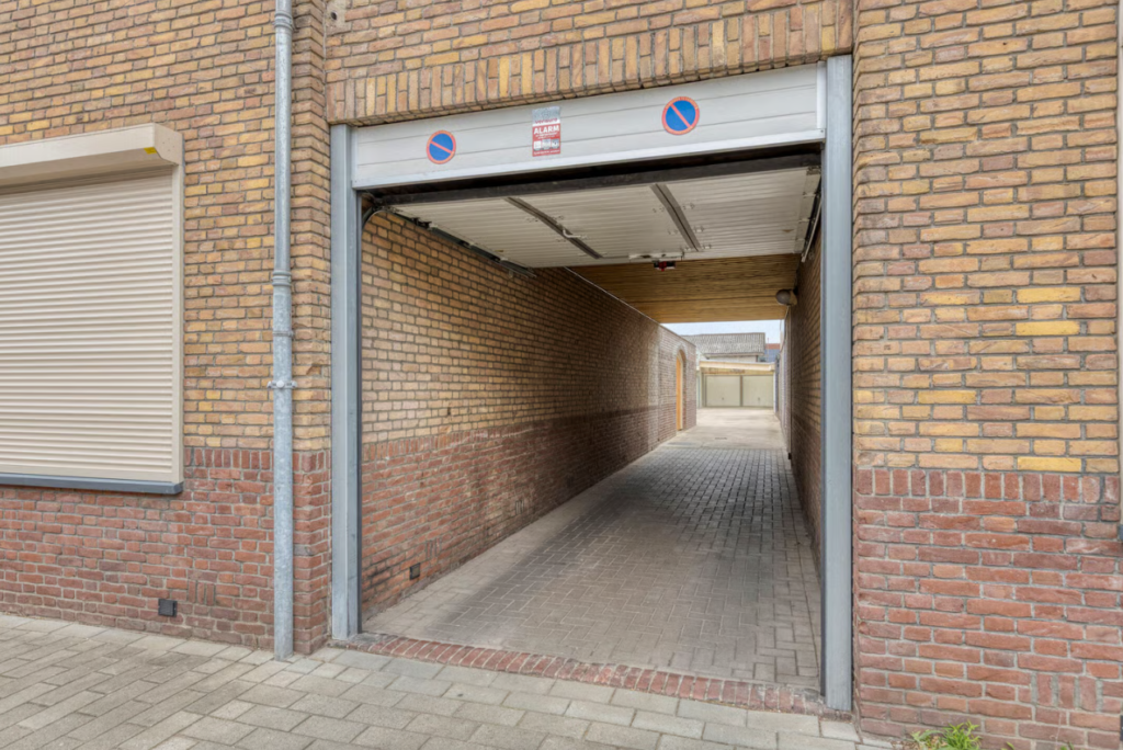 Pastoor-van-Leeuwenstraat-3