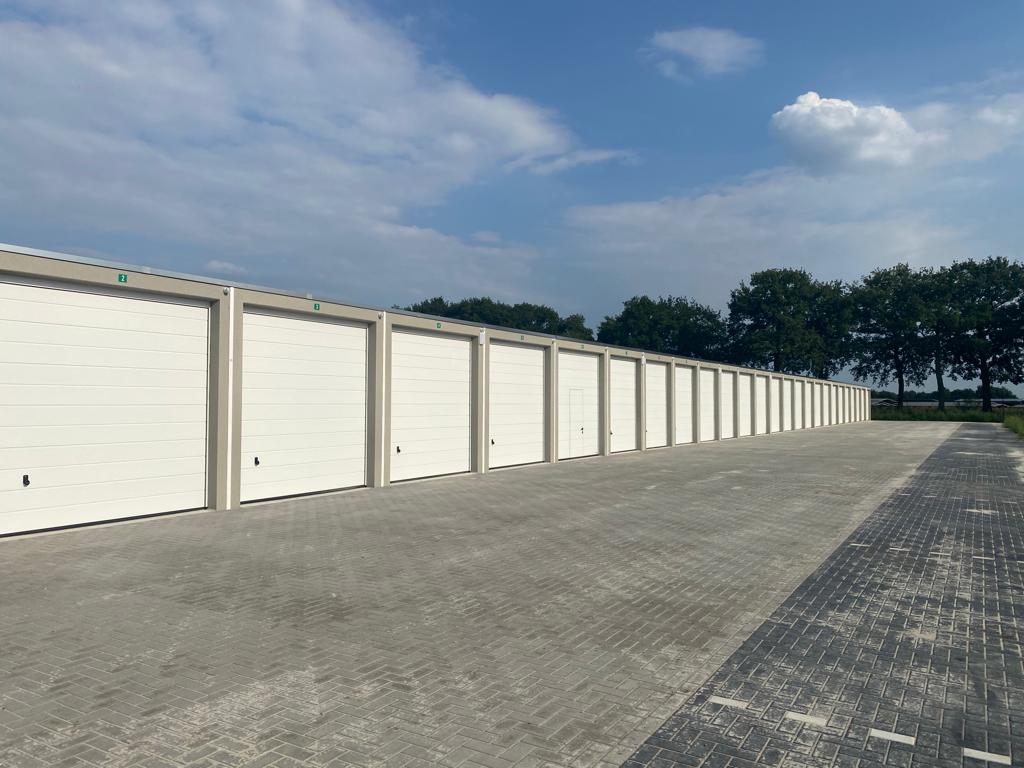 Multicomplex-Emmen-II-Garageboxen