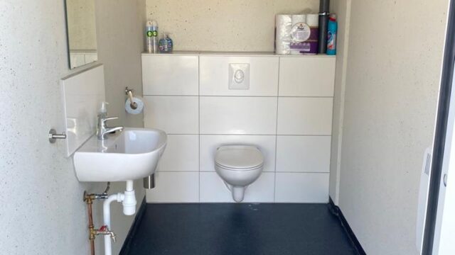 Multicomplex-Emmen-II-Toilet